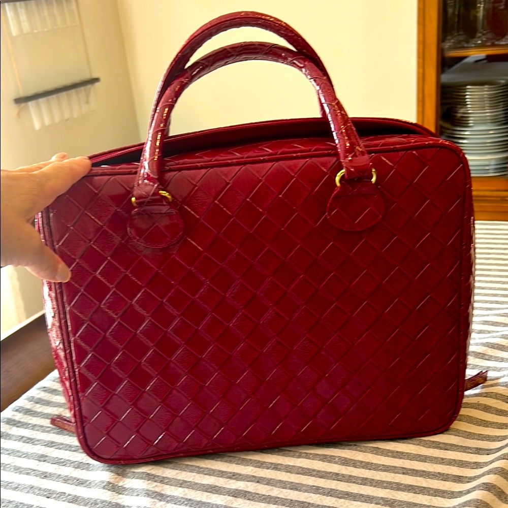 NWOT Estée Lauder Elegant Red Woven Handbag